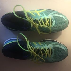 Women's Asics Gel-Cumulus 17 running shoes
